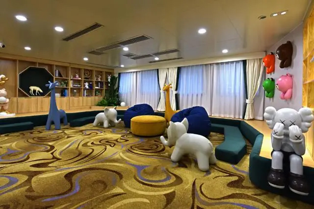 长江贰号游轮公区1
