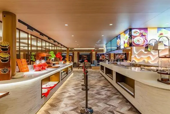 长江如歌号游轮自助餐厅