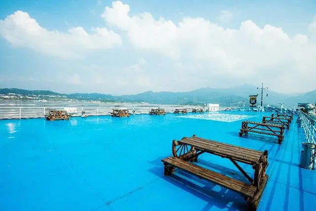 新高湖游船阳光甲板