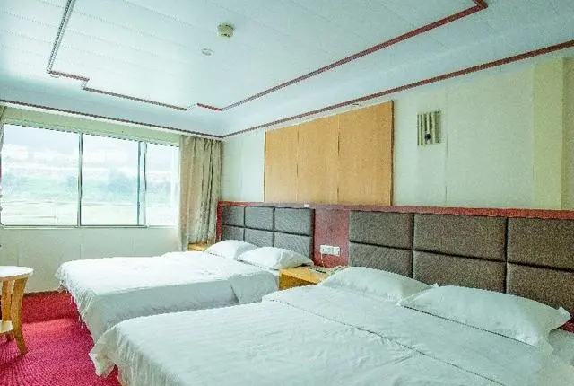 新高湖游船一等舱